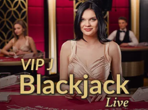 乱杀！本赛季，38岁本泽马在沙特联已4次上演帽子戏法联赛最多